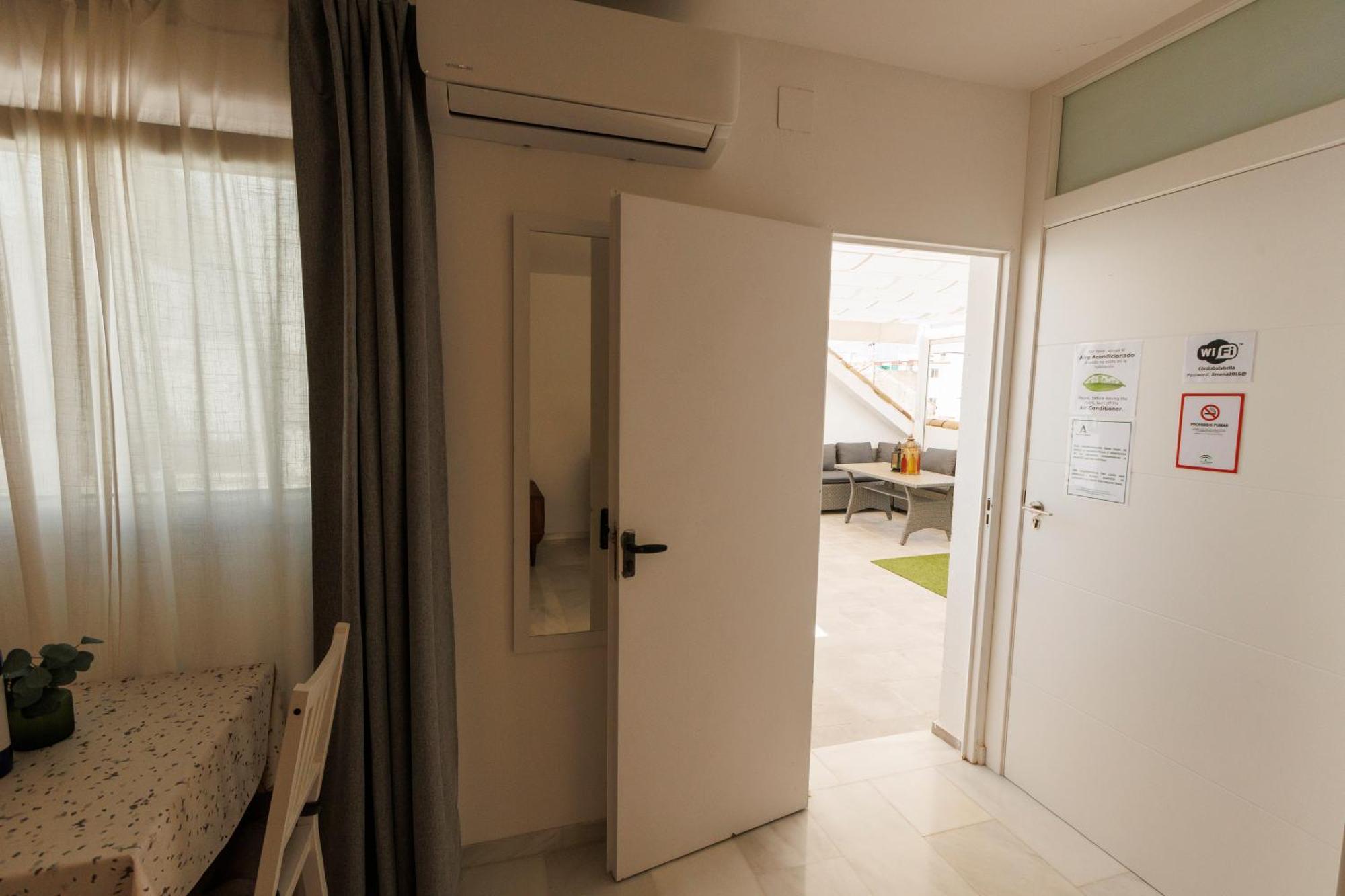 El Atico De Osario 5 Con Terraza - Great Location Bed and breakfast Córdoba