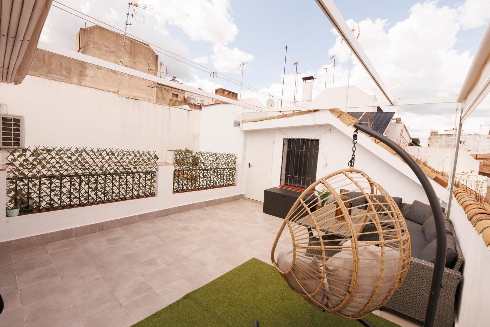 El Atico De Osario 5 Con Terraza - Great Location Bed and breakfast