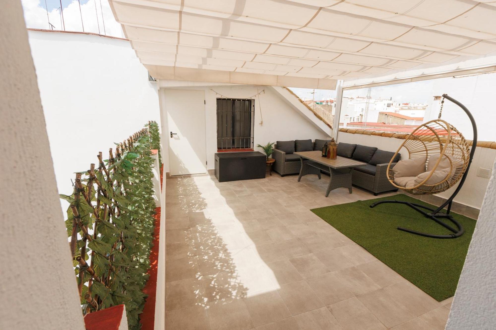 El Atico De Osario 5 Con Terraza - Great Location Bed and breakfast *